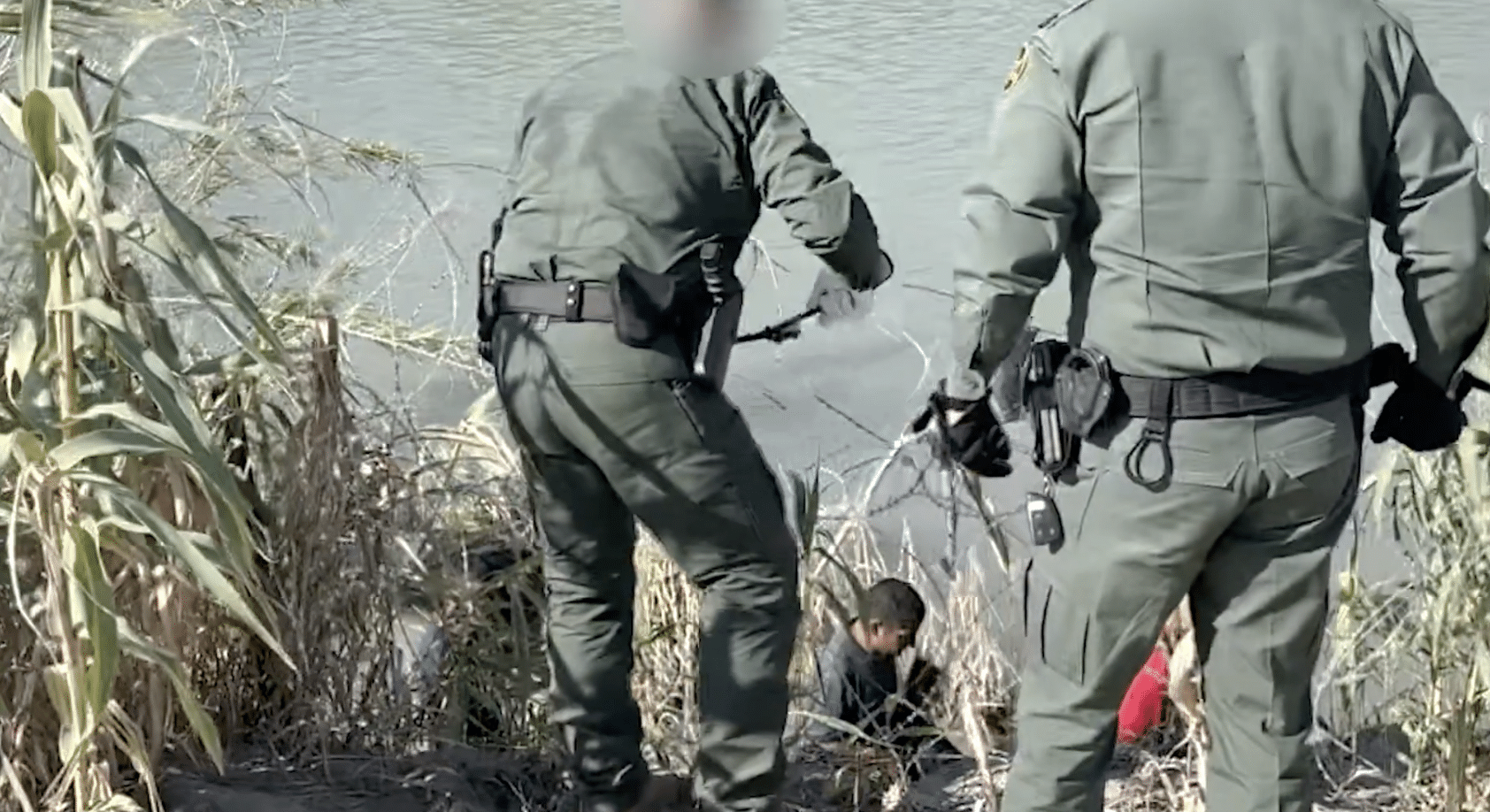 Photo for: COME RIGHT IN: Footage Shows CBP Cutting Border Fence, Abbott Cries Violation.